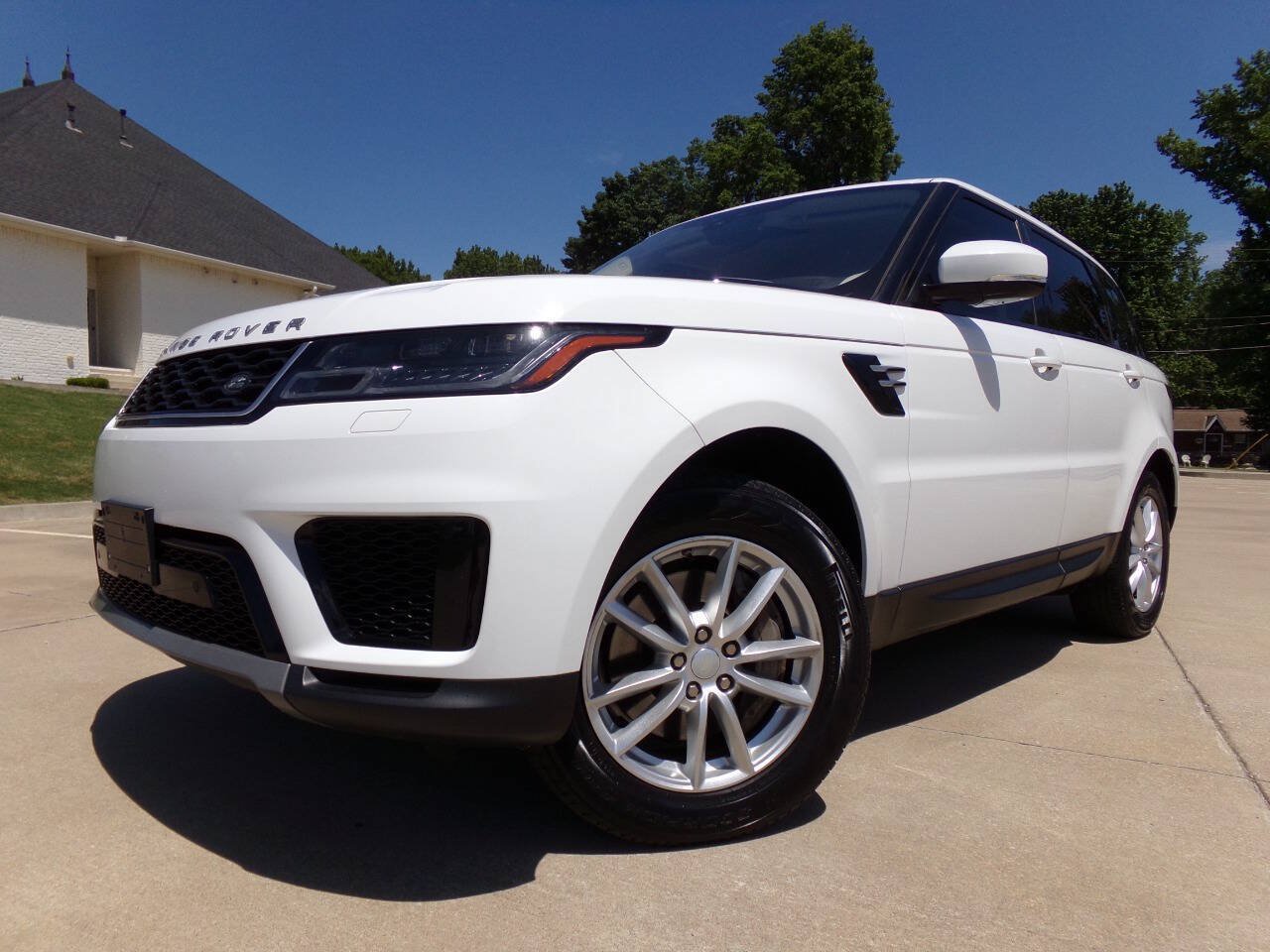Used 2021 Land Rover Range Rover Sport SE AWD/4WD image 2