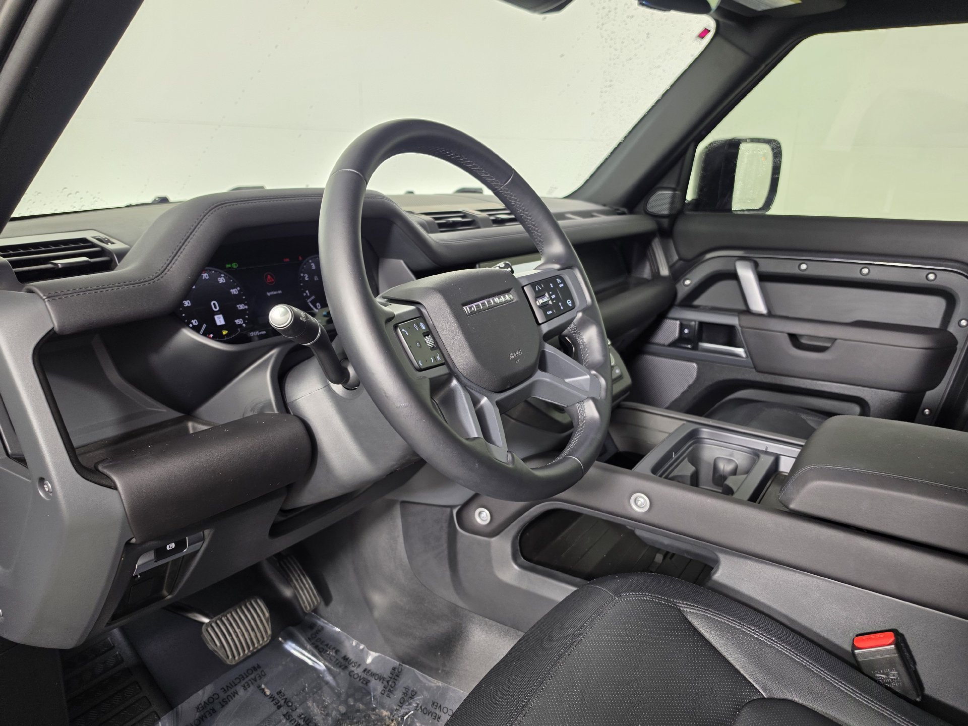 Used 2024 Land Rover Defender 110 X-Dynamic SE AWD/4WD image 2
