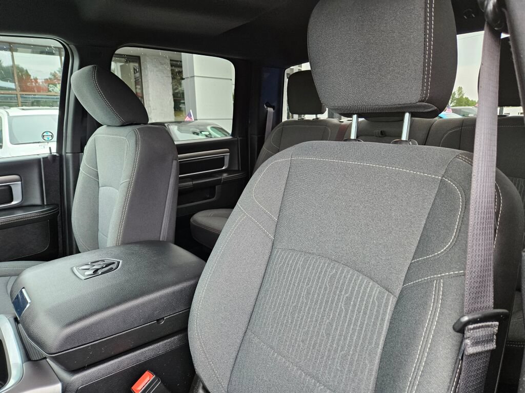 Used 2024 RAM 1500 Warlock AWD/4WD image 19