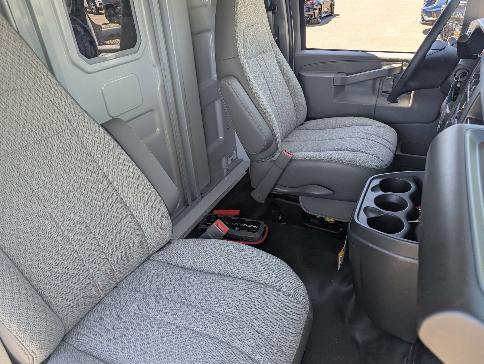 New 2025 GMC Savana 3500 w/ Power Convenience Package RWD image 12