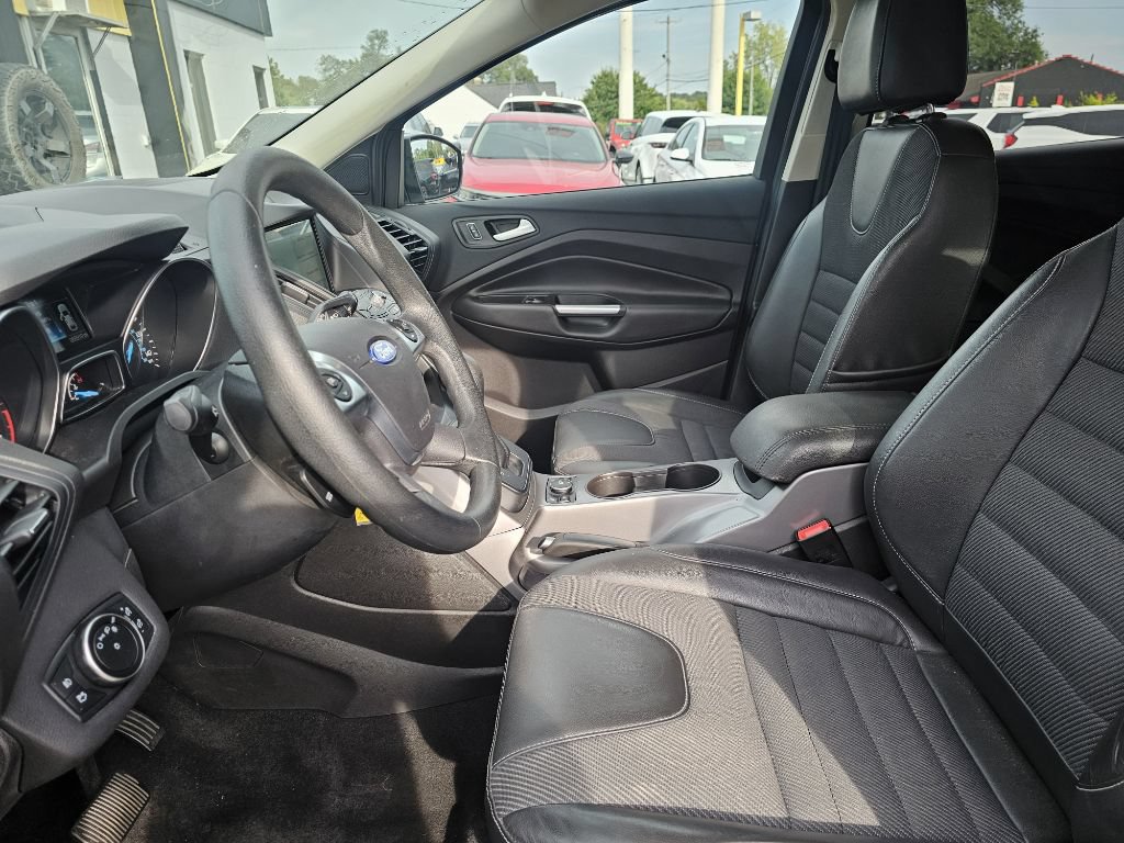 Used 2016 Ford Escape SE w/ SE Chrome Package AWD/4WD image 15