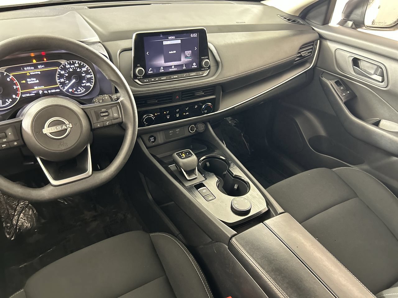 Used 2024 Nissan Rogue S AWD/4WD image 23
