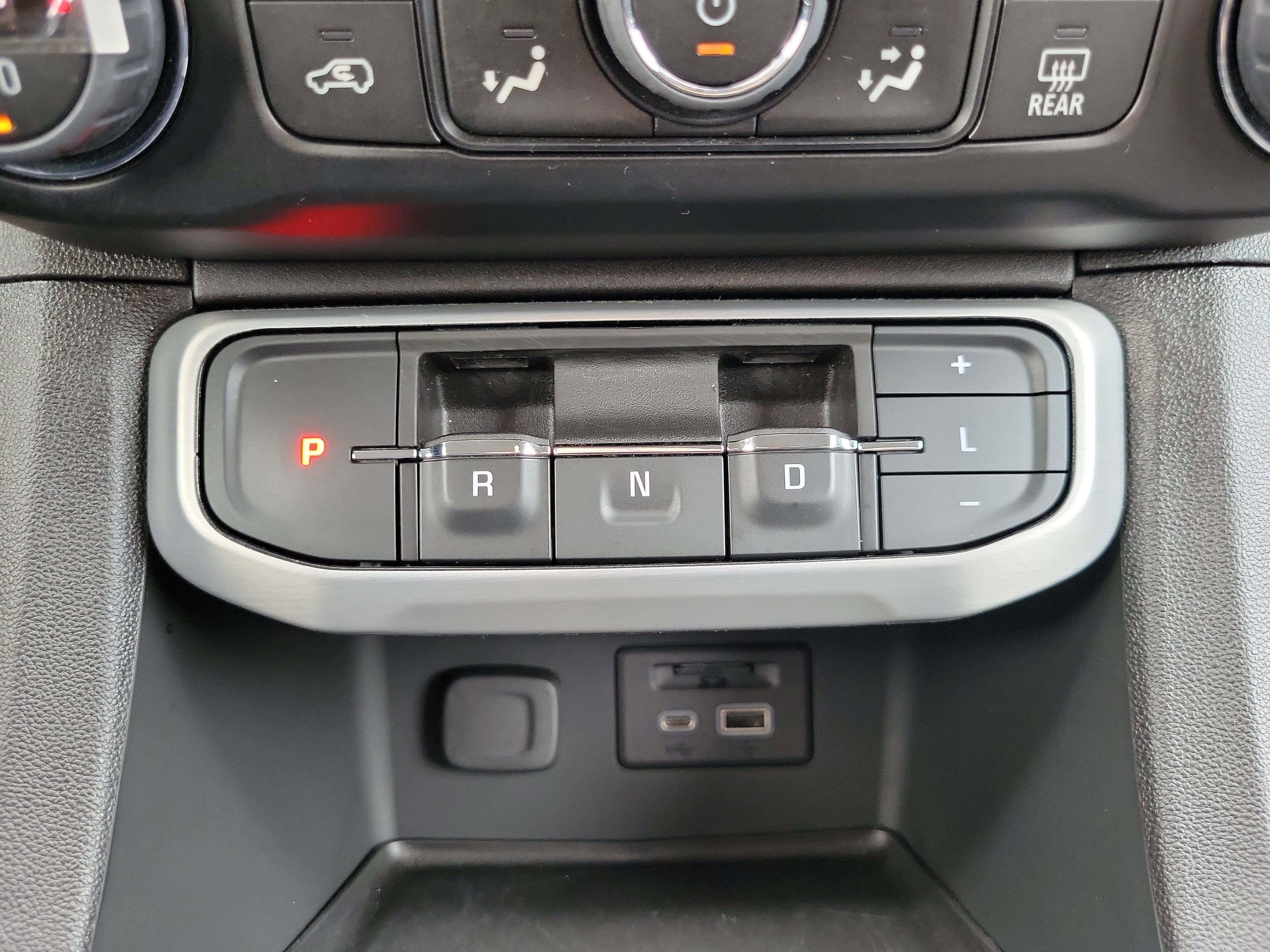 Used 2023 GMC Acadia SLT w/ Elevation Edition FWD image 24