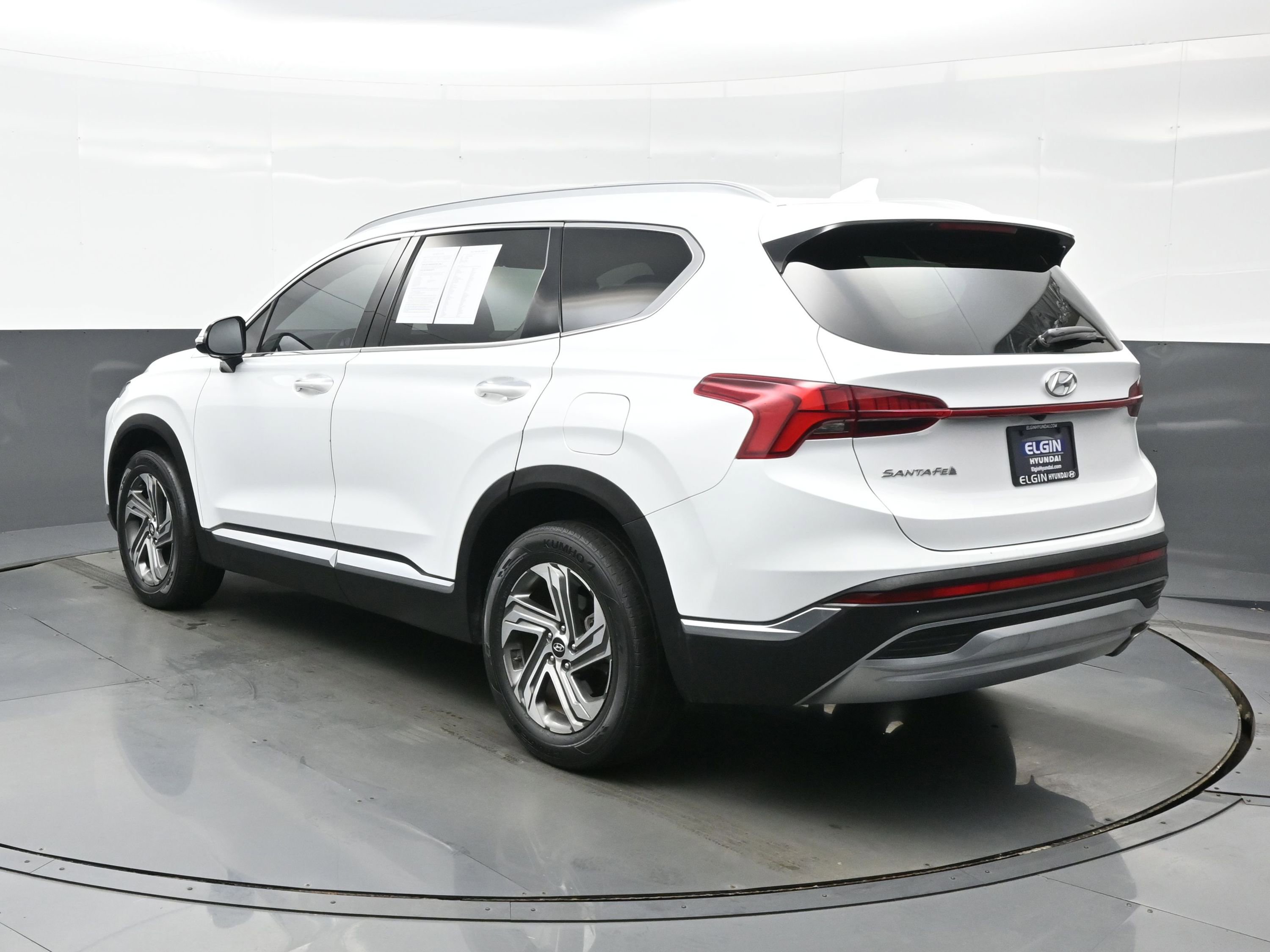 Certified 2021 Hyundai Santa Fe SEL w/ Convenience Package image 4