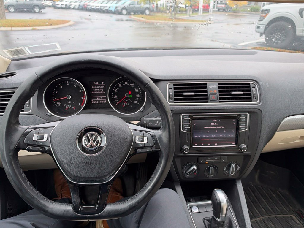 Used 2017 Volkswagen Jetta SE FWD image 13