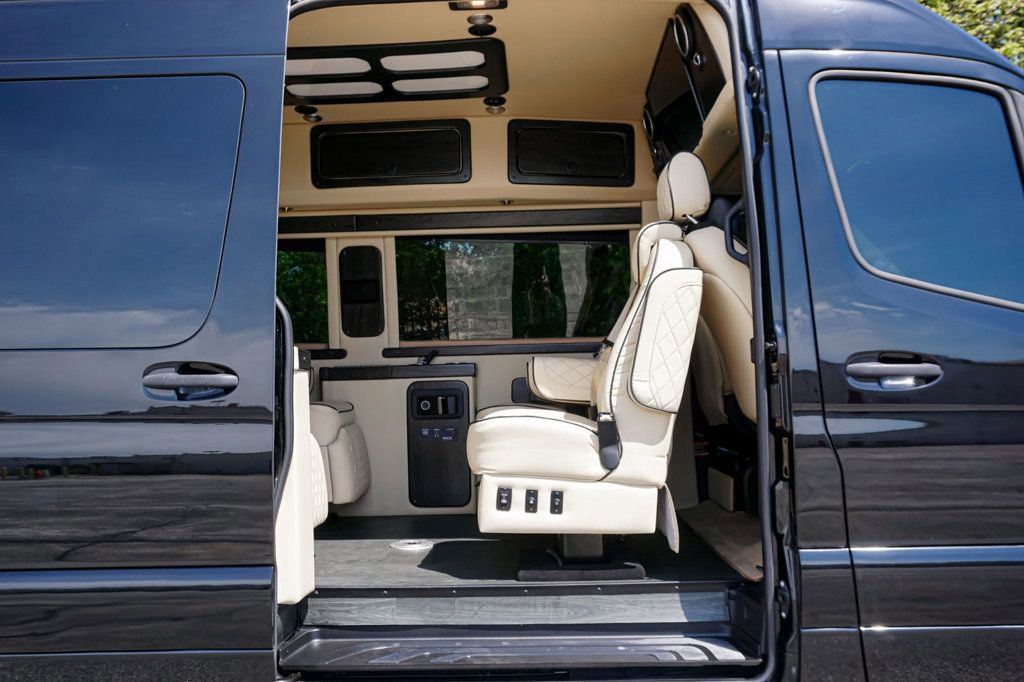 Used 2021 Mercedes-Benz Sprinter 3500 image 38