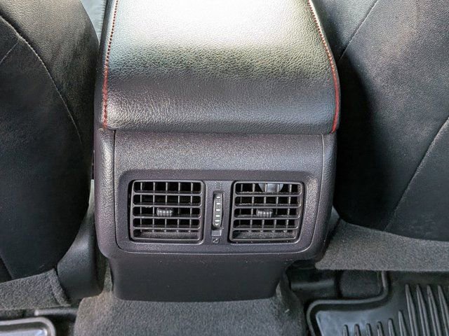 Used 2015 Toyota Camry XSE FWD image 15