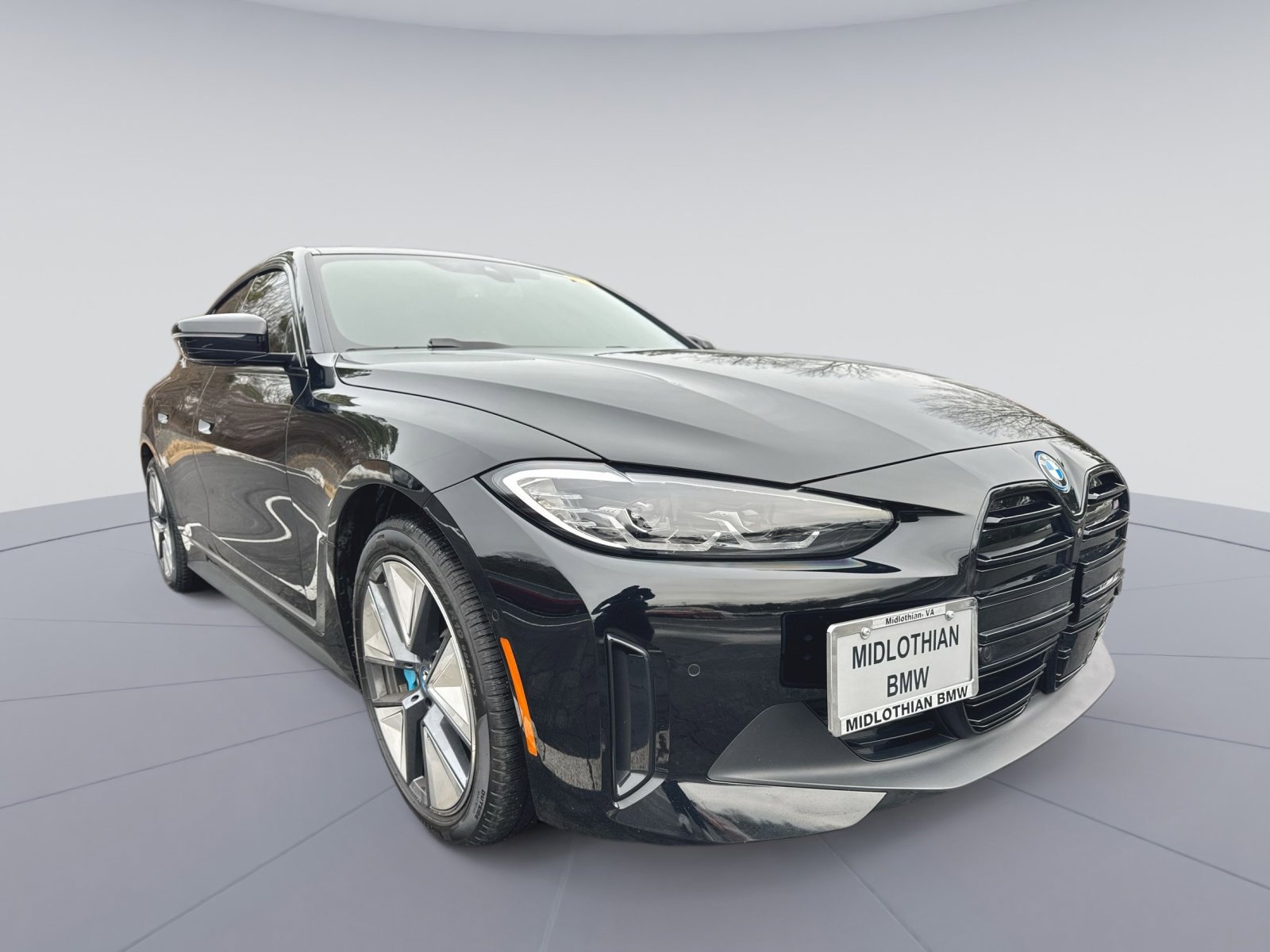 Used 2024 BMW i4 eDrive35 w/ Premium Package image 3
