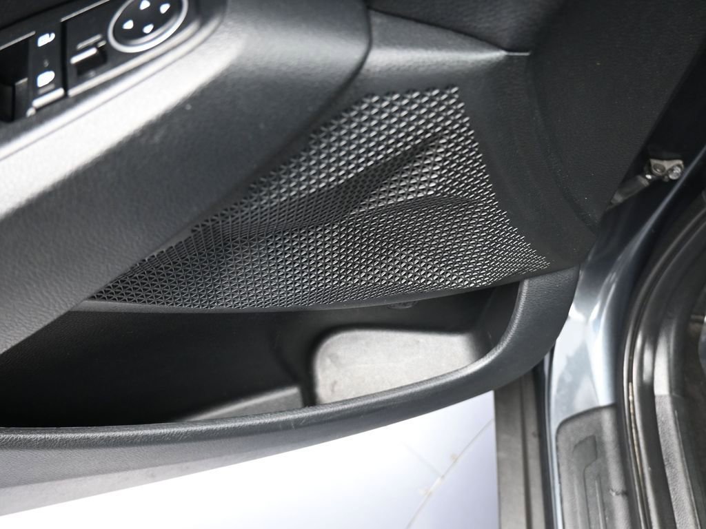 Used 2023 Kia Seltos S w/ Navigation Package image 14