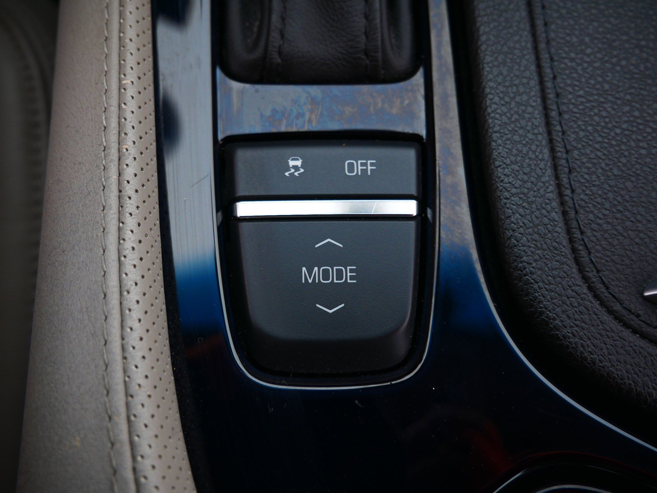 Used 2014 Cadillac CTS Sedan w/ Seating Package image 31