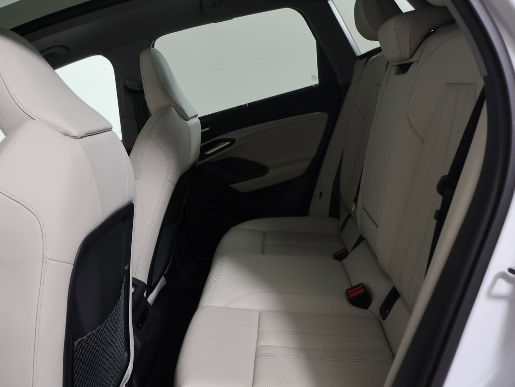 Used 2025 Audi Q6 e-tron Premium Plus image 25