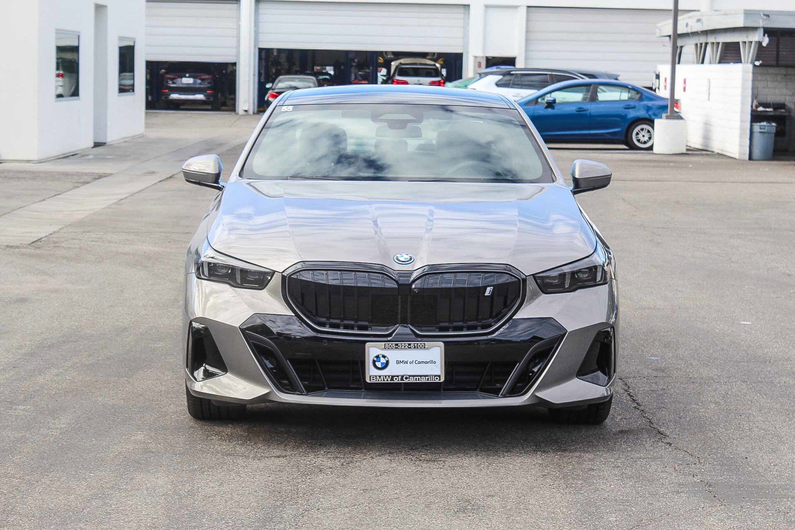 Used 2025 BMW i5 xDrive40 image 2