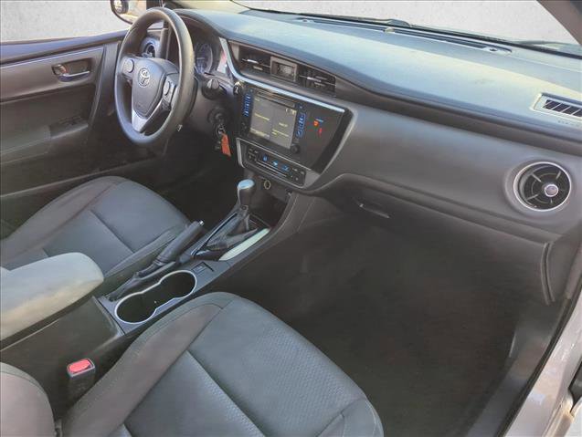 Used 2018 Toyota Corolla LE image 24