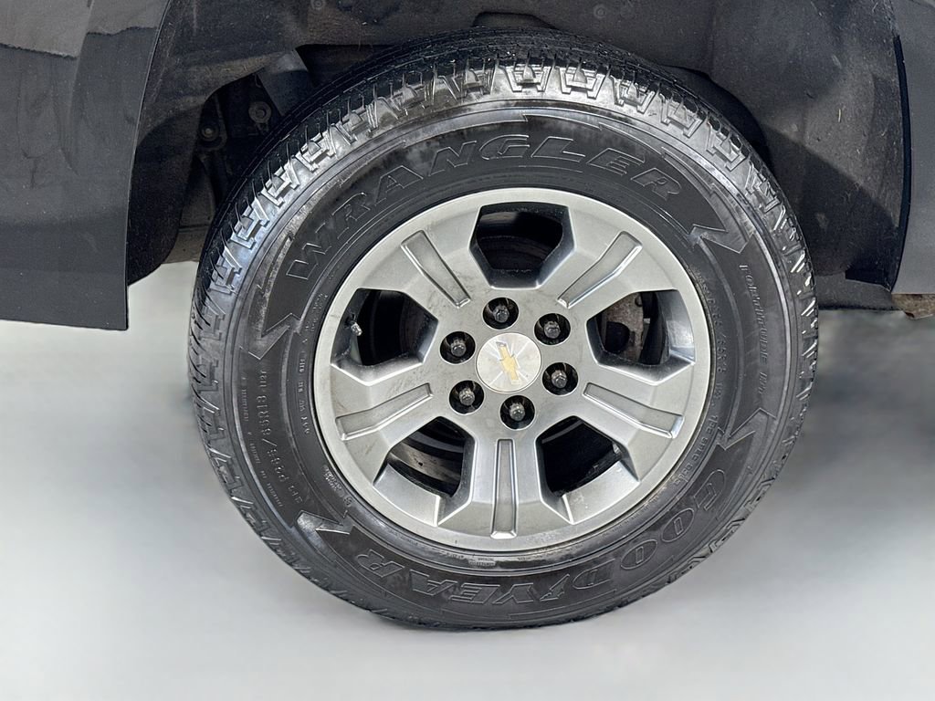 Used 2019 Chevrolet Suburban LT w/ Off-Road Package AWD/4WD image 11