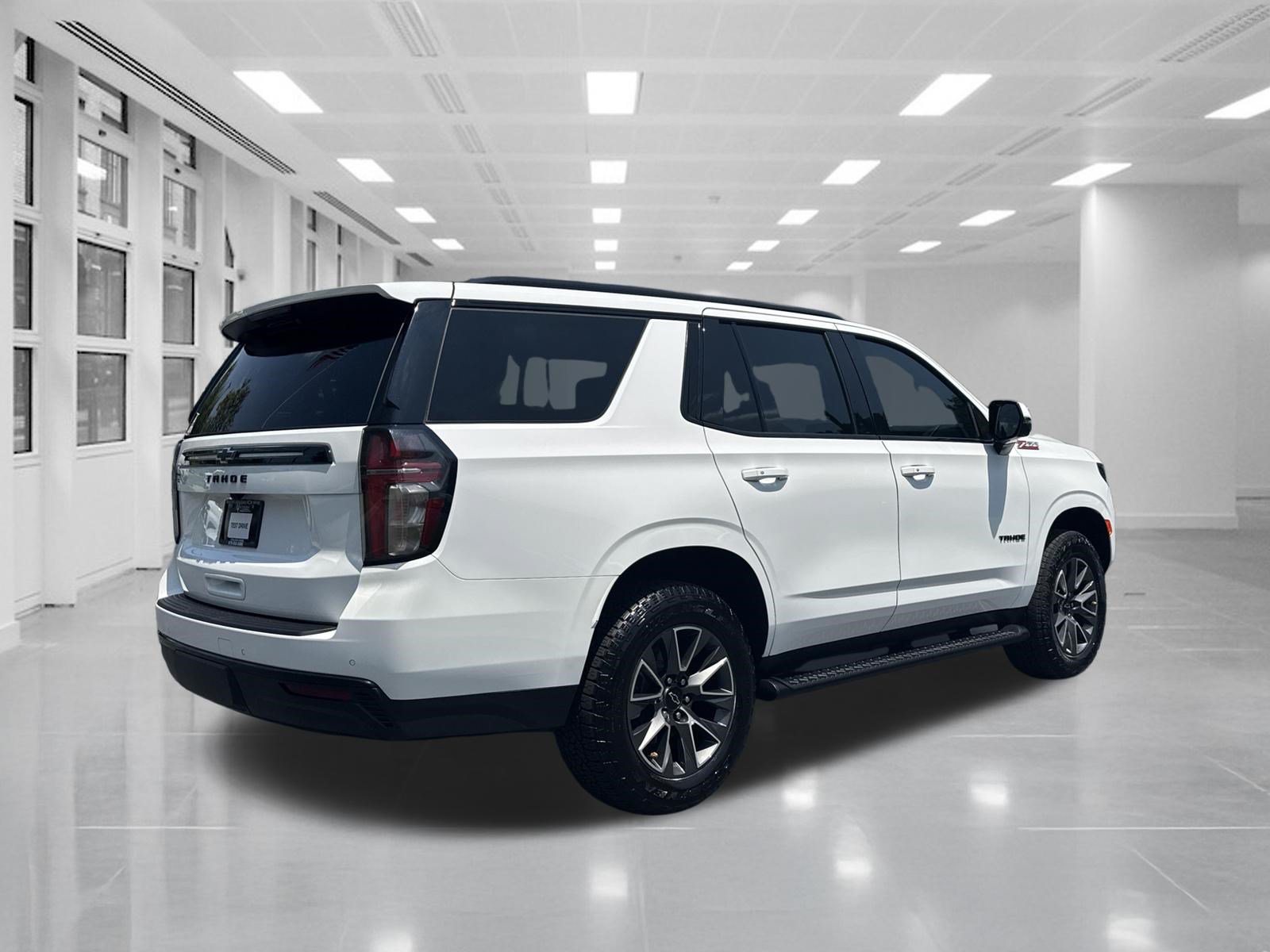 Certified 2024 Chevrolet Tahoe Z71 w/ Luxury Package AWD/4WD image 5