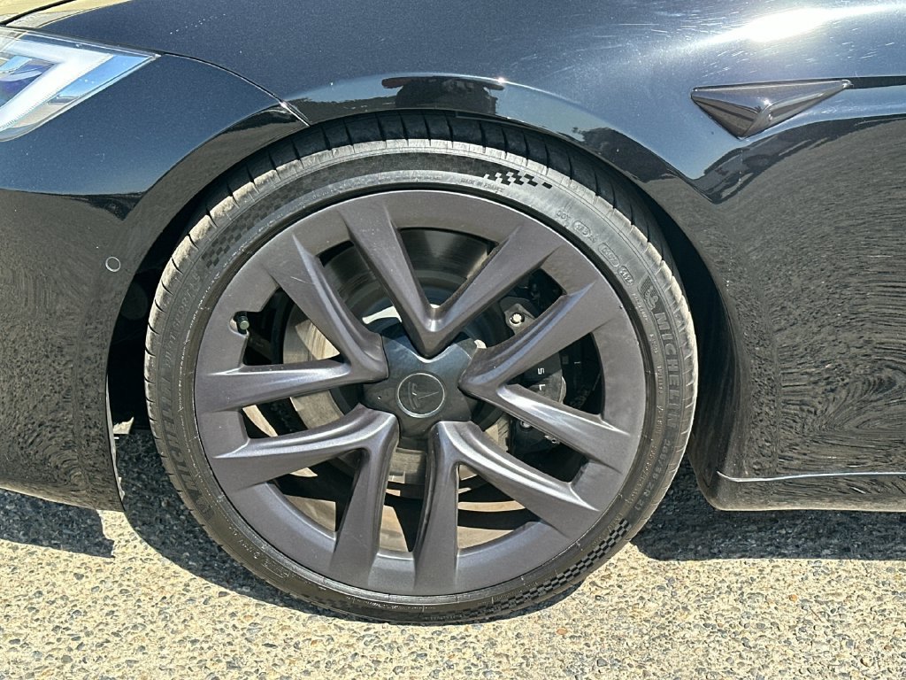 Used 2022 Tesla Model S AWD/4WD image 31