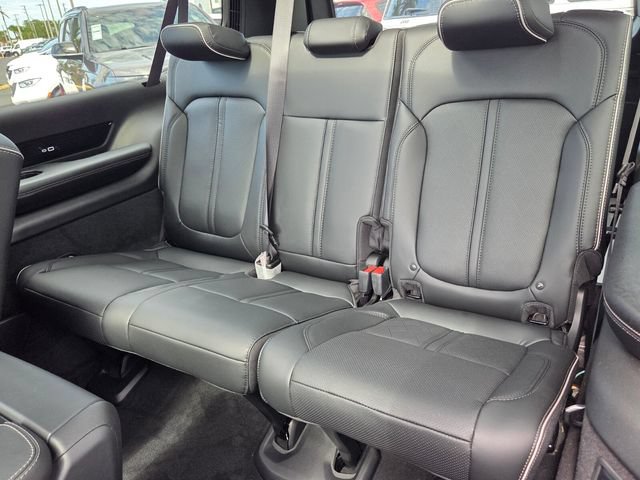 New 2025 Jeep Grand Wagoneer L Series II Obsidian w/ Quick Order Packagew 28T AWD/4WD image 11