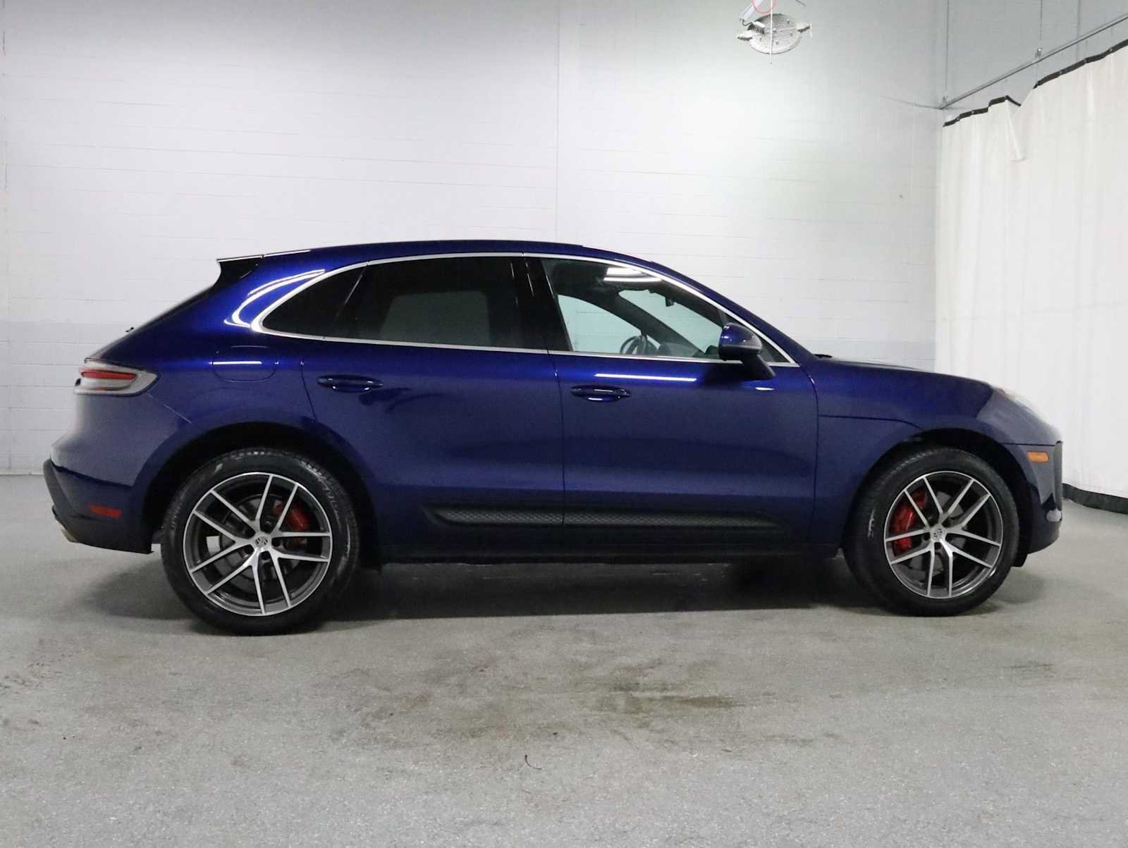 Certified 2023 Porsche Macan S AWD/4WD image 10