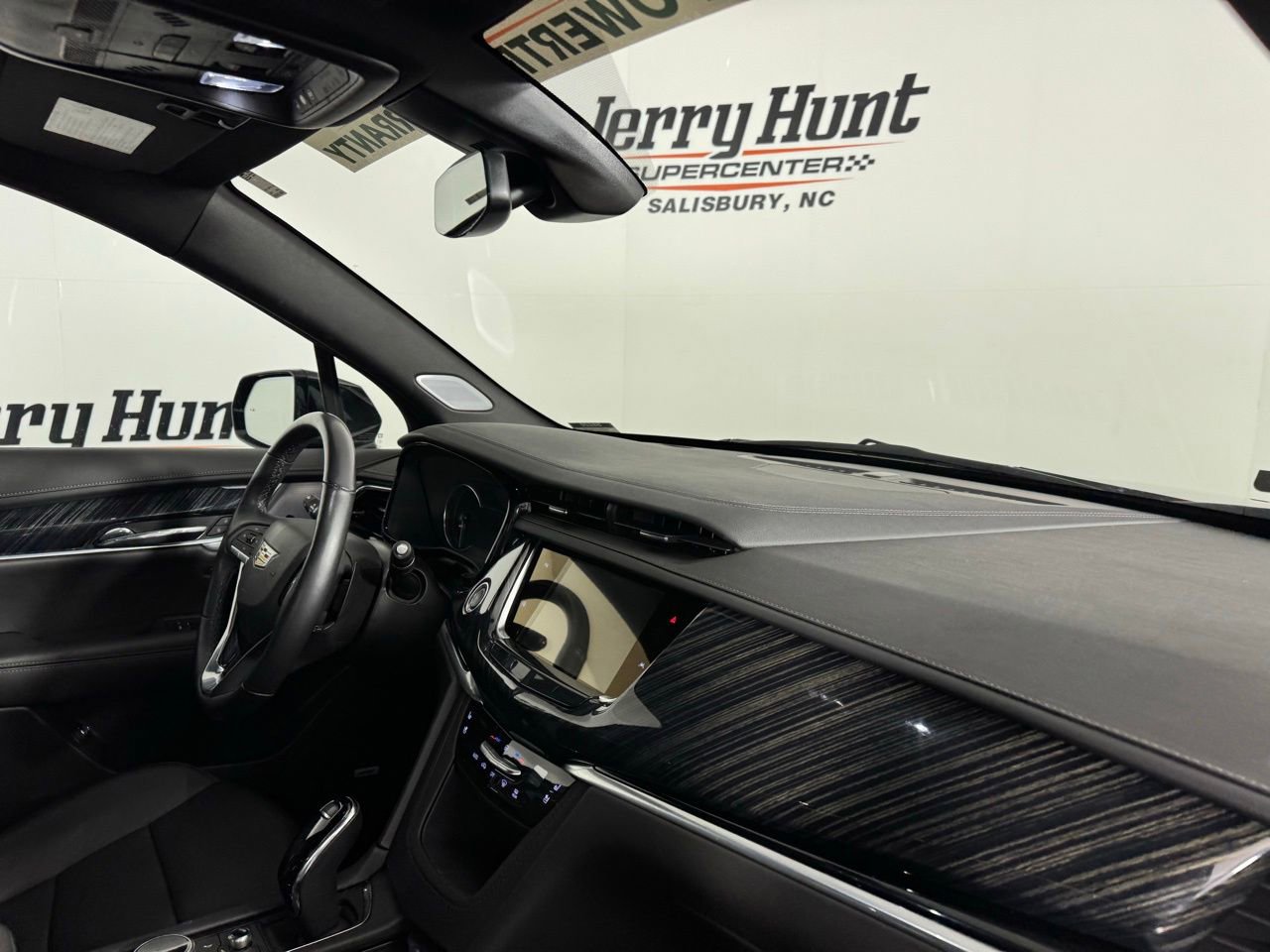 Used 2024 Cadillac XT6 Premium Luxury w/ LPO, Floor Liner Package image 34