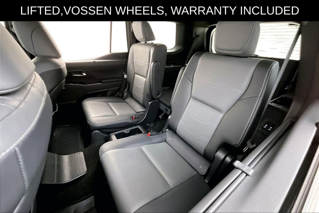 Used 2025 Lexus GX 550 w/ Accessory Package (2T) image 35