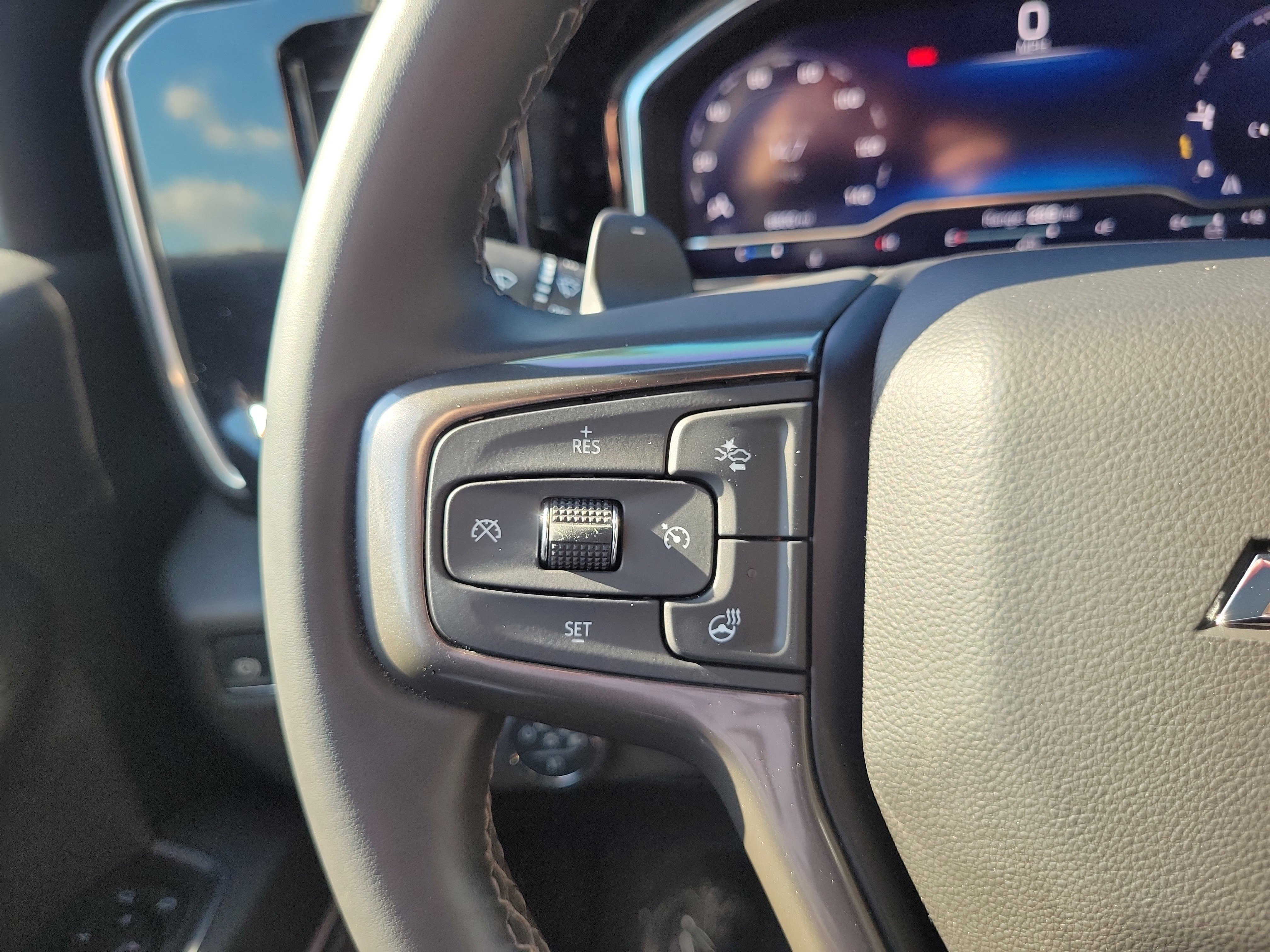 Used 2025 Chevrolet Silverado 1500 High Country image 18