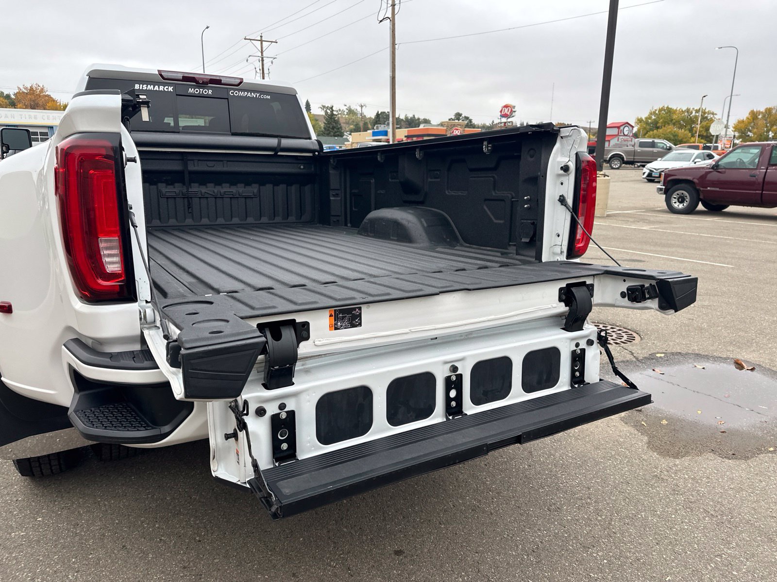 Used 2020 GMC Sierra 3500 Denali w/ Technology Package AWD/4WD image 33