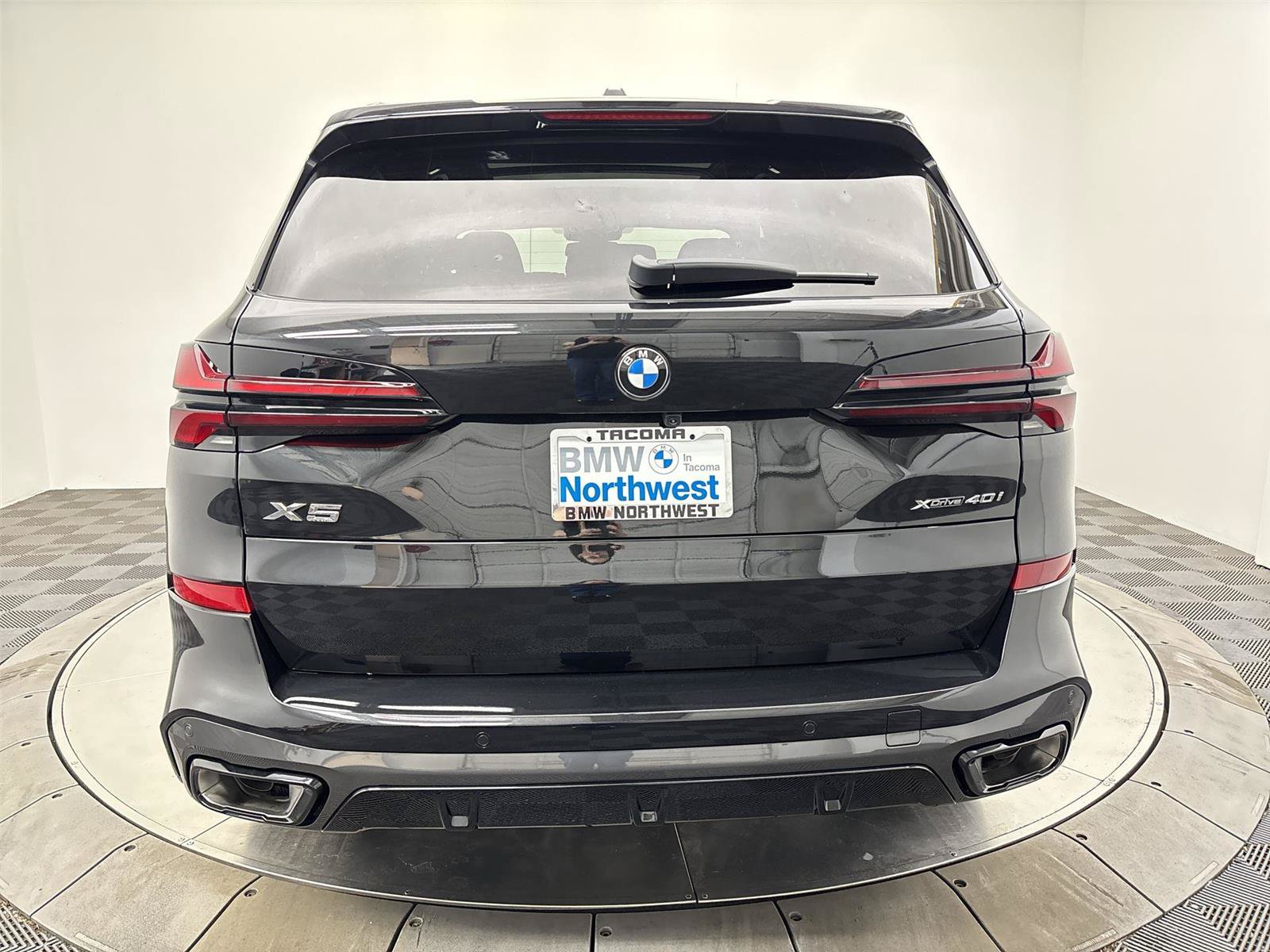 New 2026 BMW X5 xDrive40i w/ M Sport Package AWD/4WD image 15
