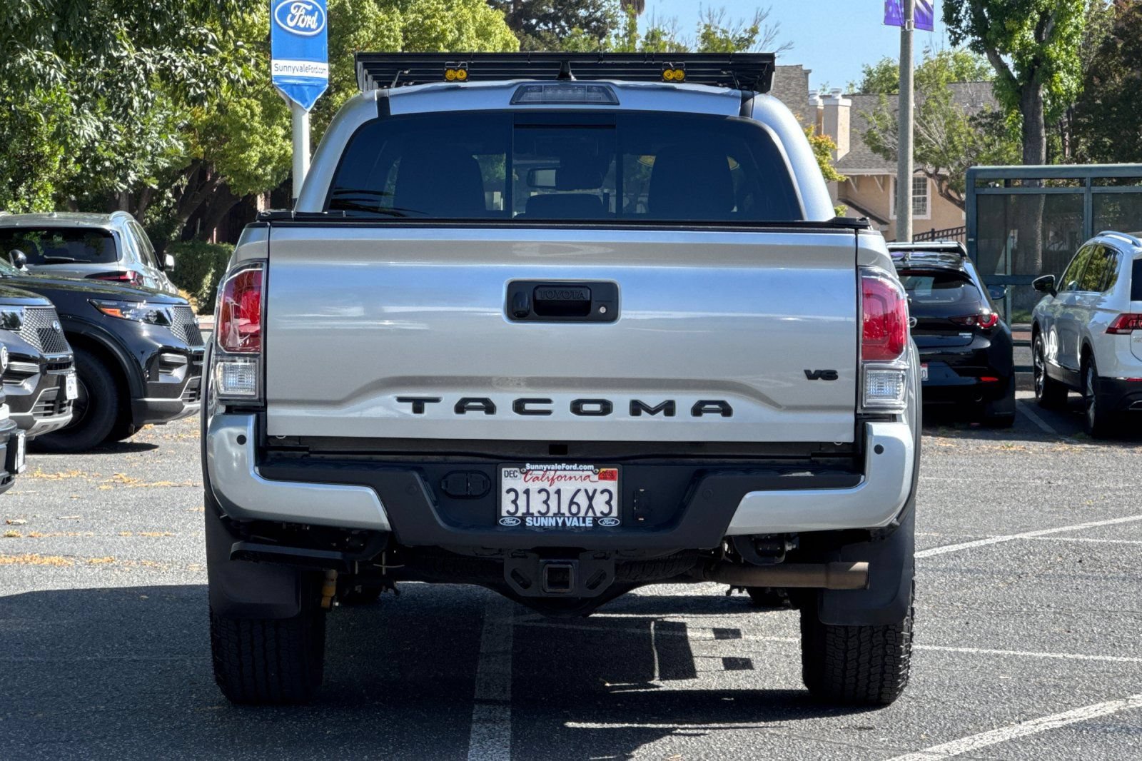 Used 2023 Toyota Tacoma TRD Off-Road w/ Technology Package AWD/4WD image 5