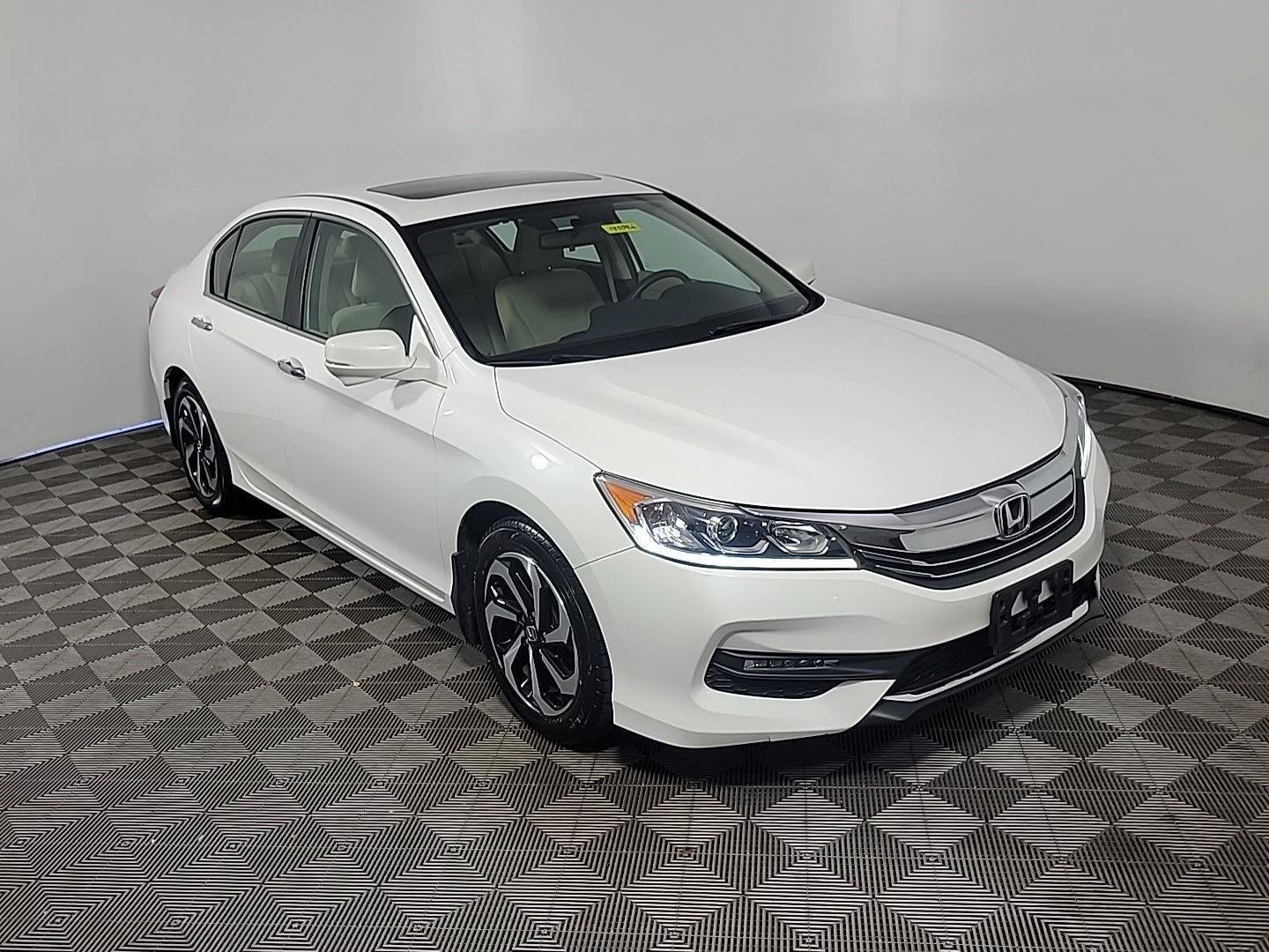 Certified 2017 Honda Accord EX image 2