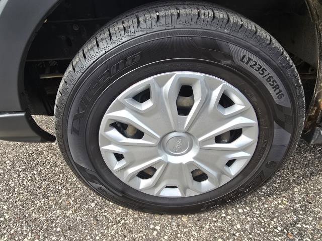 Used 2017 Ford Transit 150 XLT image 31