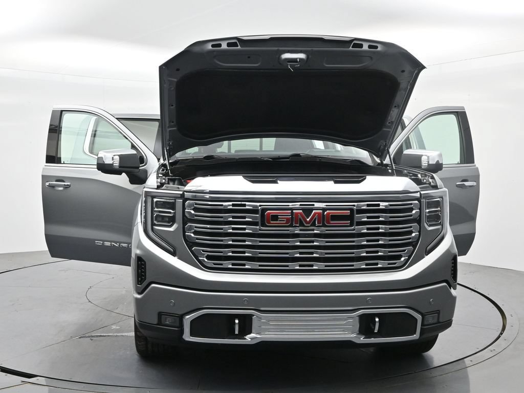 Used 2024 GMC Sierra 1500 Denali w/ Denali Reserve Package AWD/4WD image 38