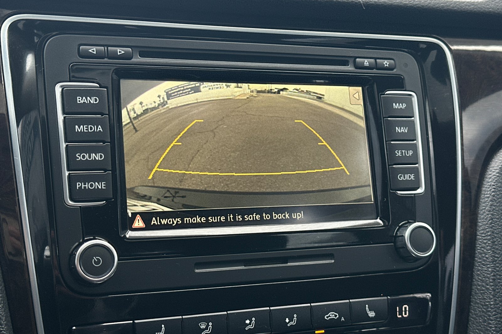Used 2014 Volkswagen Passat TDI SEL Premium FWD image 17