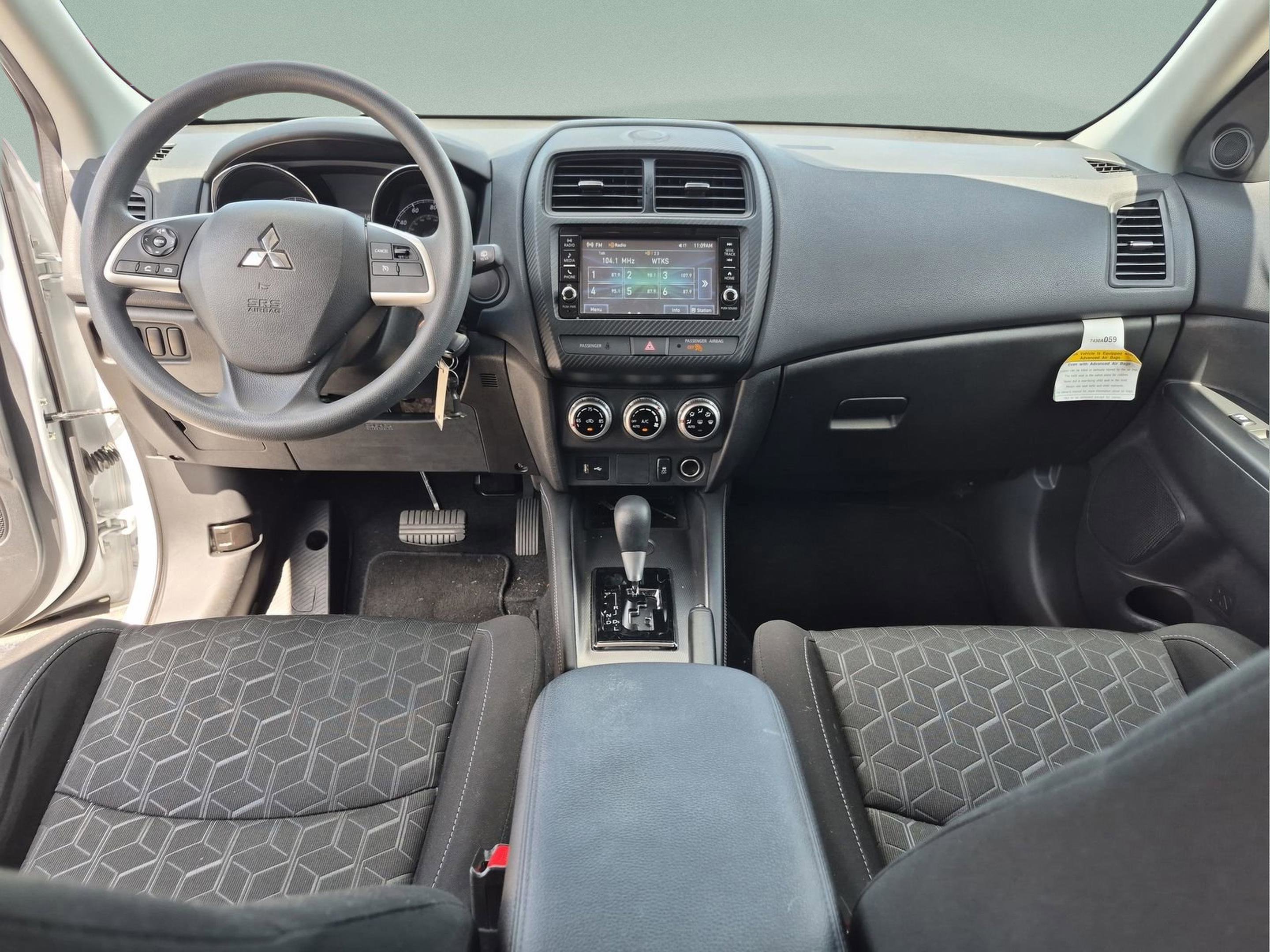 Used 2022 Mitsubishi Outlander Sport ES FWD image 27