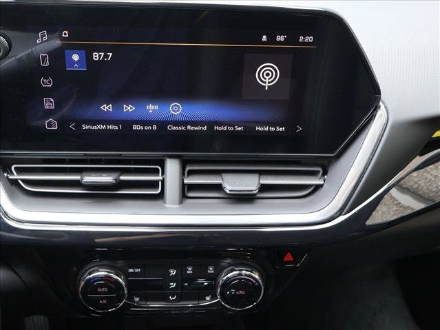 New 2026 Chevrolet Trax ACTIV w/ Sunroof Package FWD image 12