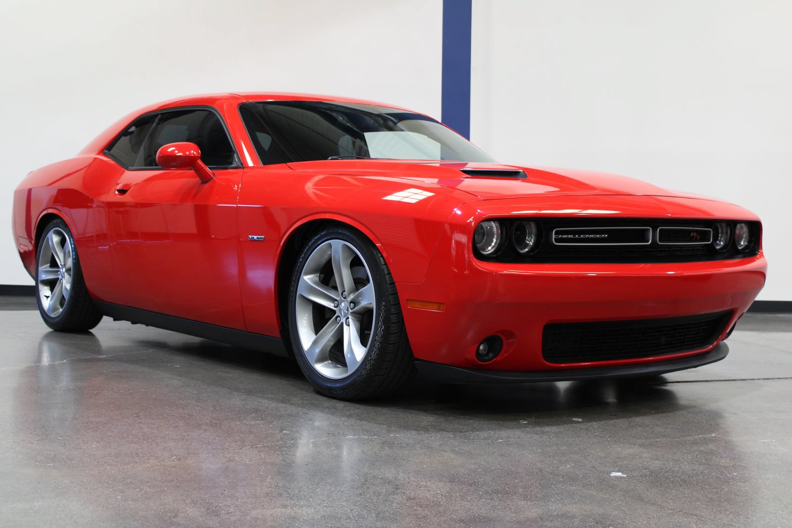 Used 2015 Dodge Challenger R/T w/ Quick Order Package 28B R/T RWD image 3