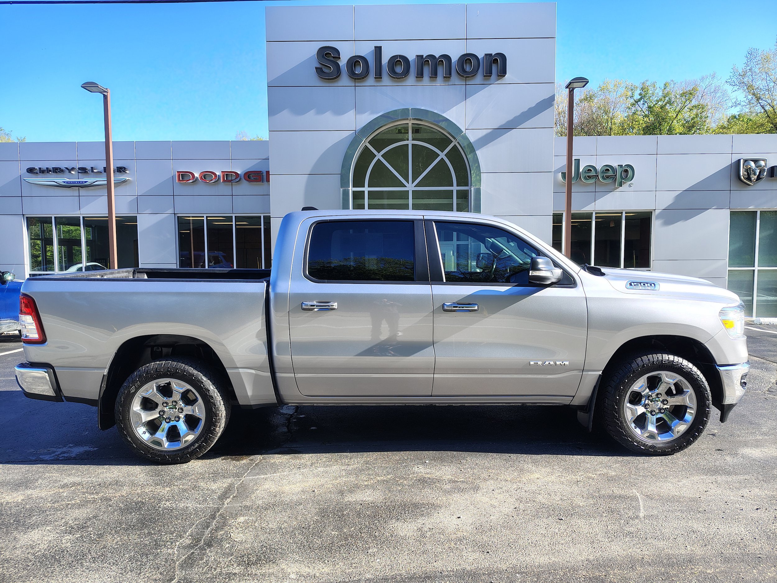 Certified 2019 RAM 1500 Big Horn AWD/4WD image 1