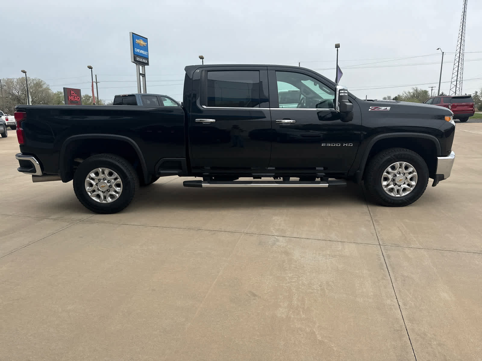 Used 2022 Chevrolet Silverado 2500 LTZ w/ LTZ Convenience Package image 7