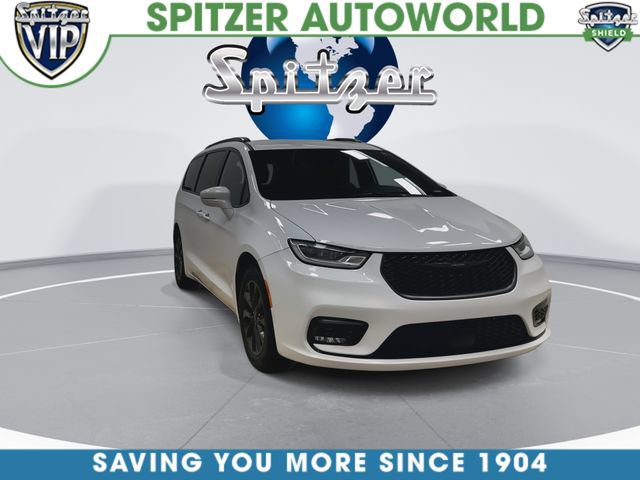Used 2021 Chrysler Pacifica Touring w/ S Appearance Package FWD image 3