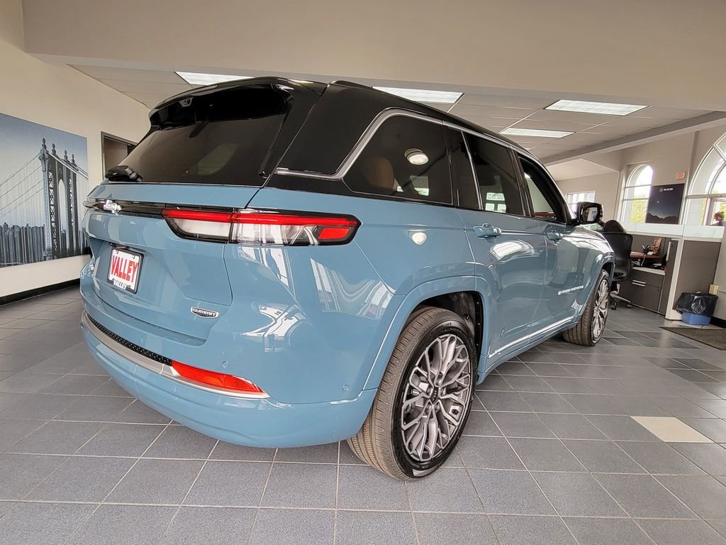 New 2026 Jeep Grand Cherokee Summit AWD/4WD image 6
