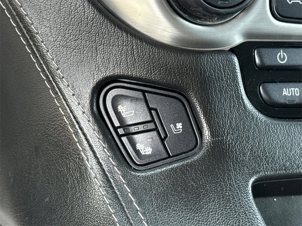Used 2018 GMC Yukon SLT w/ Open Road Package image 31