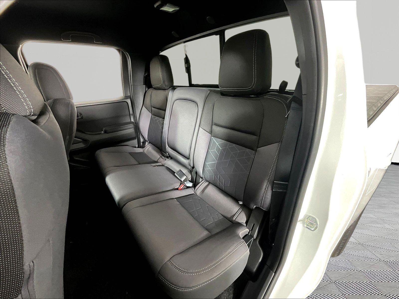 New 2026 Nissan Frontier SV w/ SV Convenience Package AWD/4WD image 17