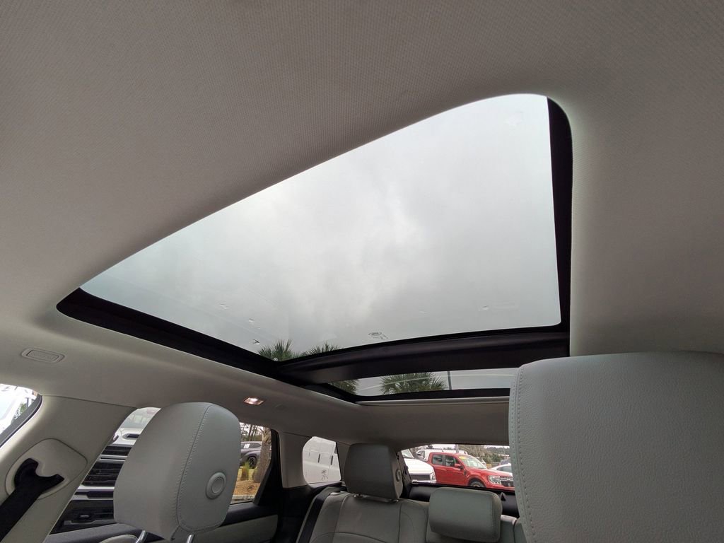 Used 2024 Land Rover Range Rover Evoque S image 22