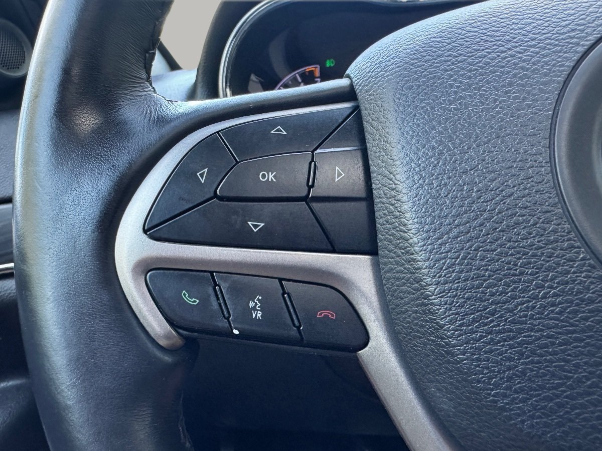 Used 2019 Jeep Grand Cherokee Limited w/ Luxury Group II AWD/4WD image 22