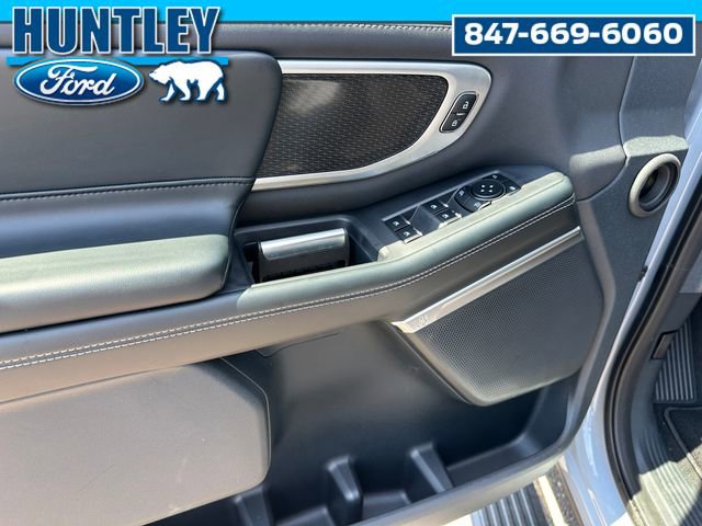 Used 2025 Ford Expedition Max Platinum w/ Stealth Appearance Package image 25