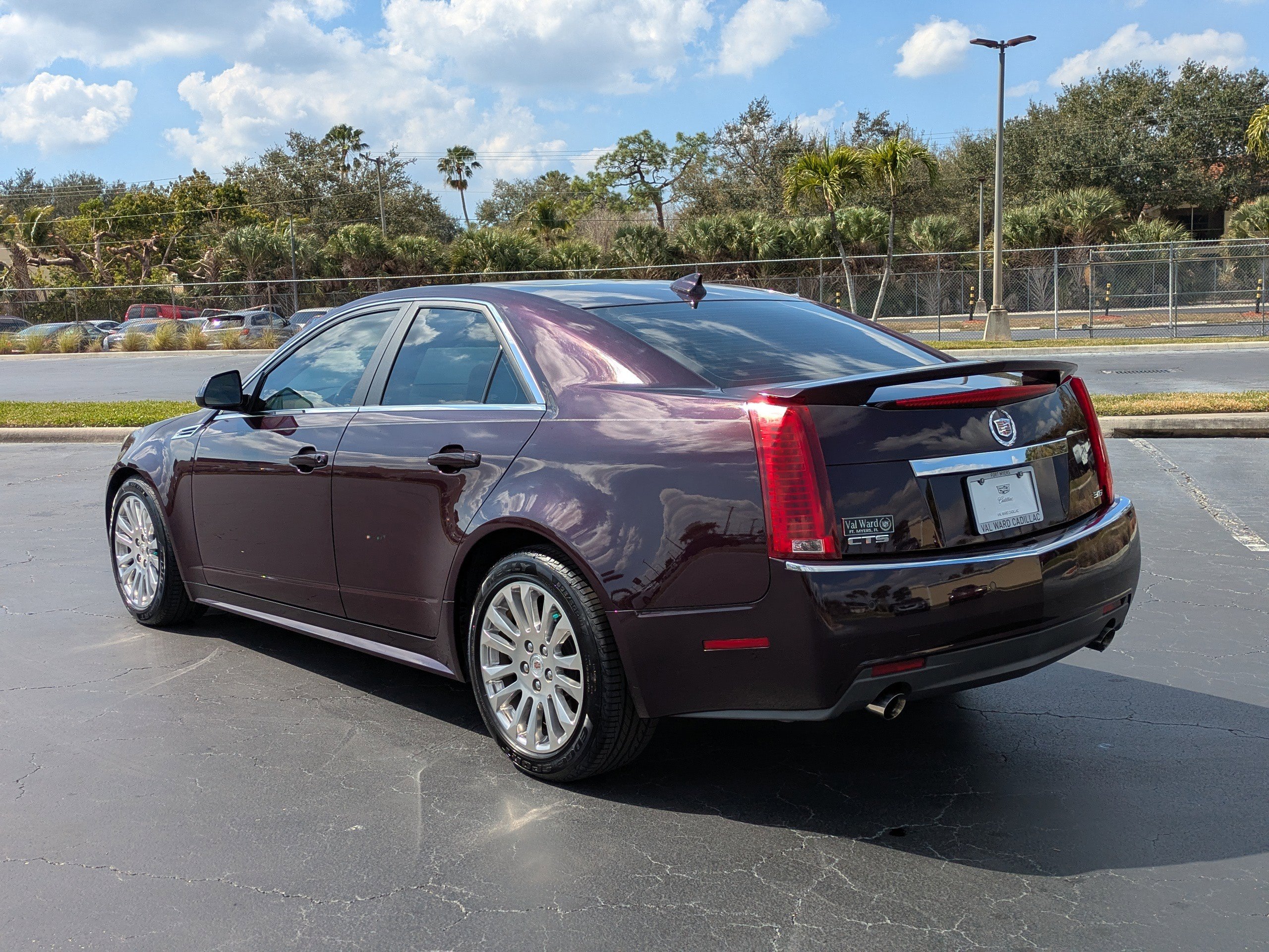Used 2010 Cadillac CTS Premium image 4