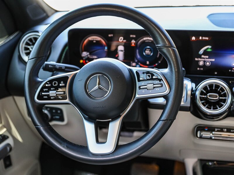 Used 2023 Mercedes-Benz GLB 250 image 19