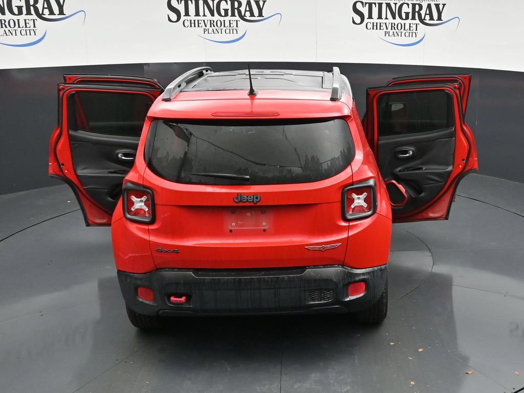 Used 2015 Jeep Renegade Trailhawk w/ Premium Leather Group AWD/4WD image 35