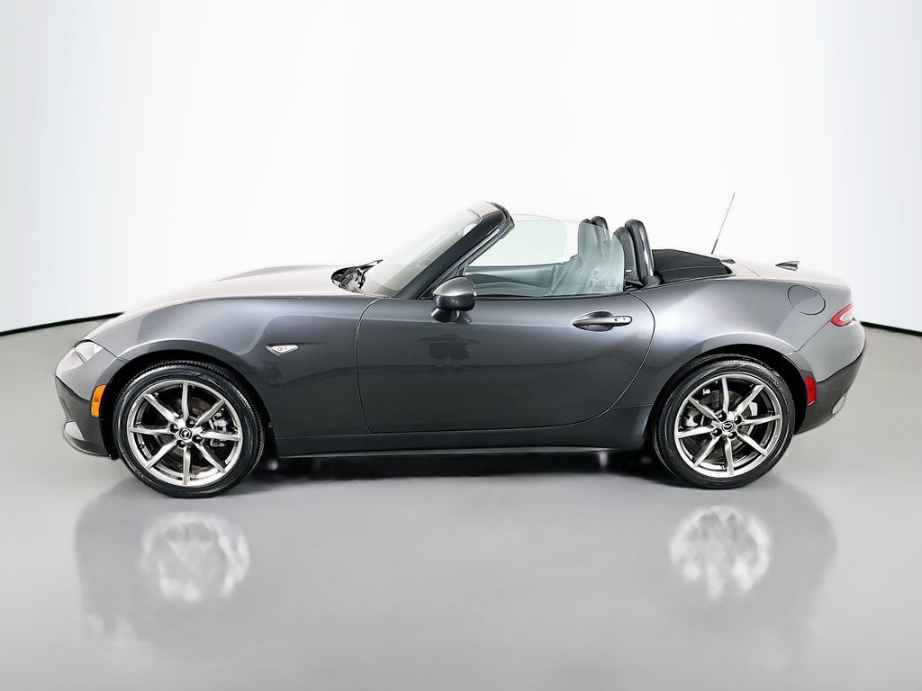 Used 2022 MAZDA MX-5 Miata Grand Touring RWD image 5