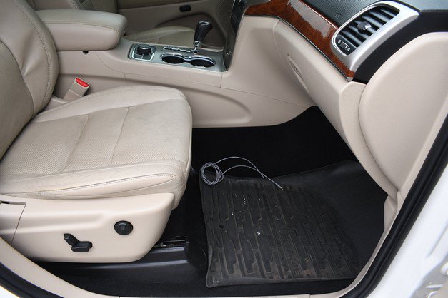 Used 2012 Jeep Grand Cherokee Limited w/ Luxury Group II AWD/4WD image 26