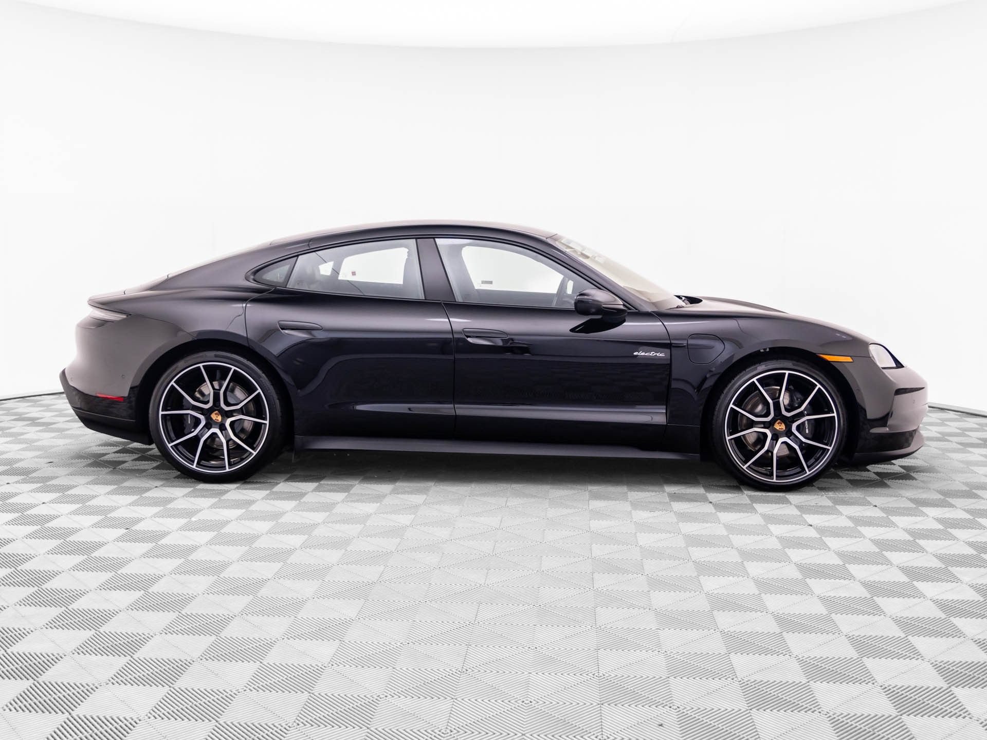 New 2026 Porsche Taycan AWD/4WD image 8